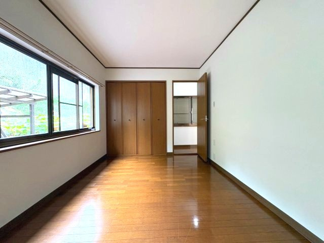 河内長野市小山田町の一戸建ての洋室