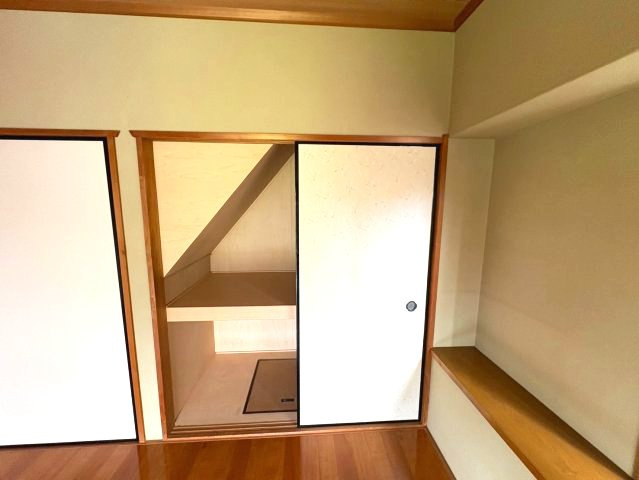 河内長野市小山田町の一戸建ての収納