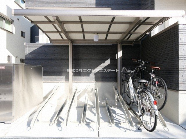 フジパレス杉本町駅西Ⅴ番館の駐車場