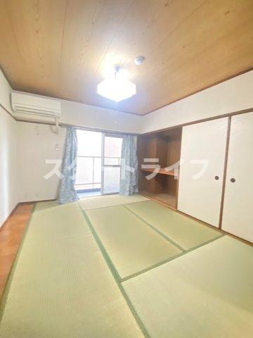 大阪市淀川区東三国６丁目の賃貸マンションの収納