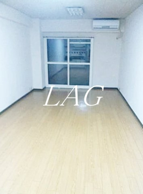【居間・リビング】 | クレール御殿山 | 洋室のお部屋です。