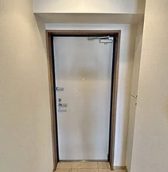 【玄関】