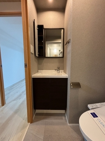 新品家具付きマンション蒲田5(KaGood東京)の独立洗面台