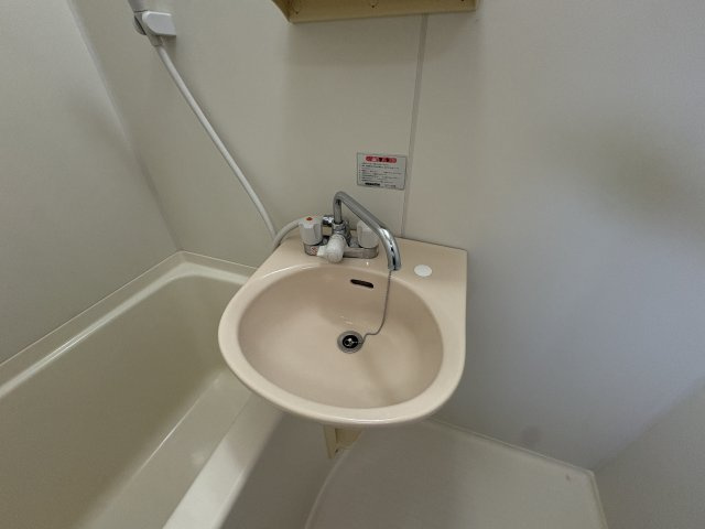 メゾンフォレスタの洗面所