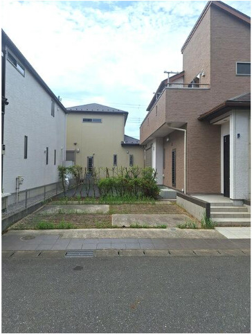 野田市光葉町3丁目　中古戸建　平成23年築の駐車場