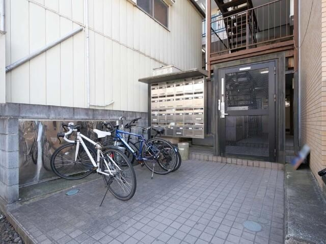 宮町マンションのエントランス