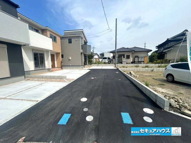 【本日ご案内可能】豊明市阿野町　全6棟の前面道路含む現地写真|事前予約にて現地ご見学いただけます！お気軽にお問い合わせください♪
■株式会社　セキュアハウス■
住宅ローンに強く、知識、経験豊富なスタッフ在籍
お客様に寄り添い、ご成約後もサポート致します。　　　　