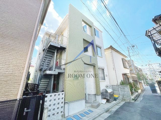 ワイ スクエア
