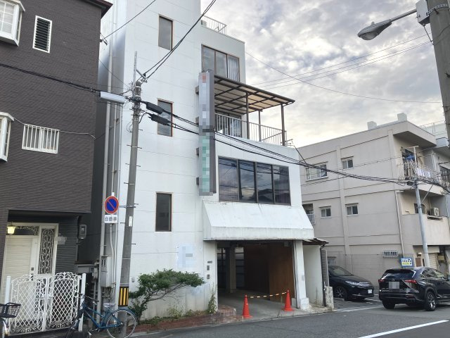 大阪市天王寺区寺田町１丁目のビル