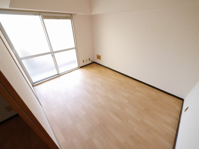 灘南コート一番館の寝室