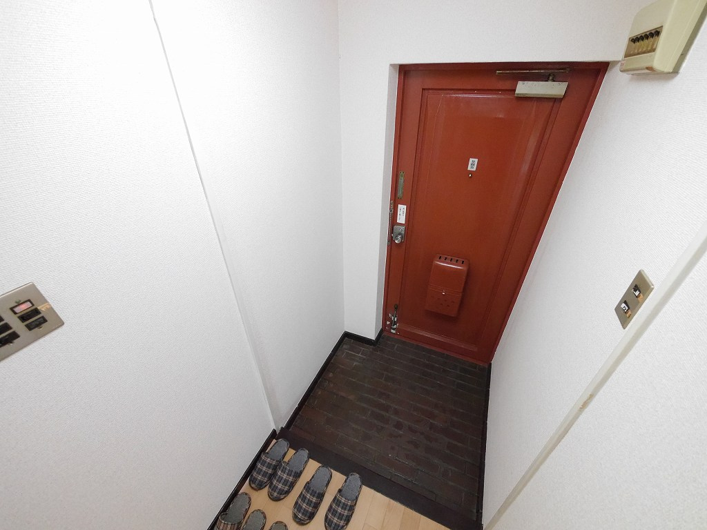 灘南コート一番館の玄関