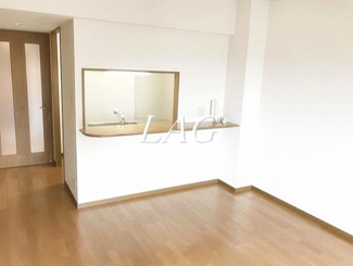 【居間・リビング】 | サニーフォレスト藤原弐番館 | 洋室のお部屋です。
