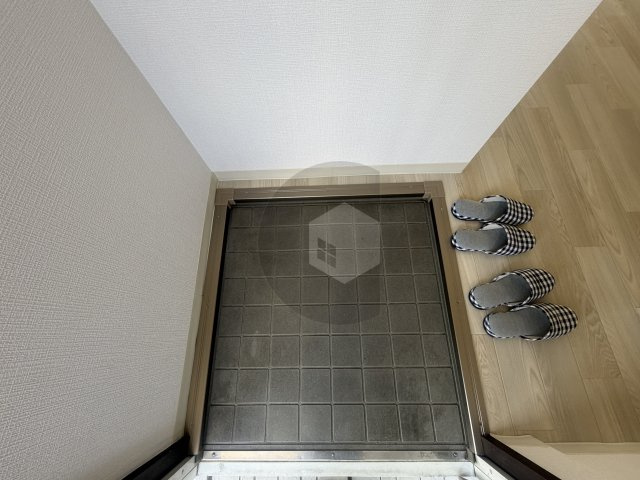 サンビレッジナカニシA棟の玄関