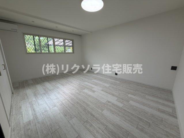 田原台5丁目　中古一戸建ての寝室|洋室16.8帖
■物件内覧・資金計画相談・住宅ローン相談、リフォーム相談、お問合せ受付中■
※当日・翌日のご内覧、ご相談はお電話でのお問合せがスムーズです！