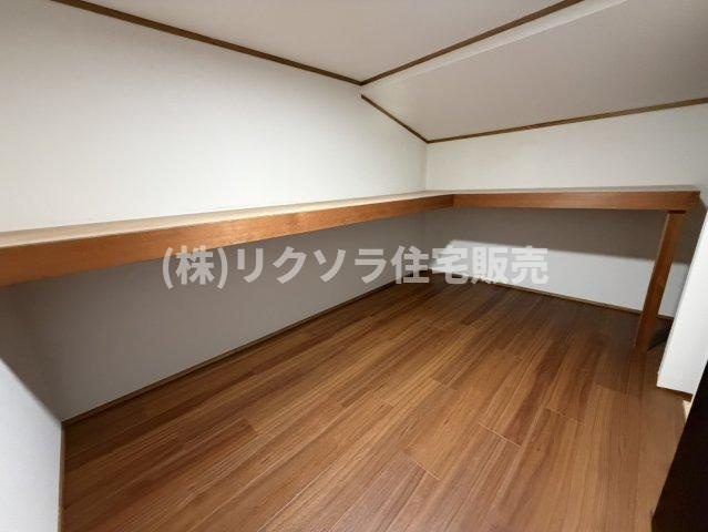 田原台5丁目　中古一戸建ての収納|リビング上収納庫
■物件内覧・資金計画相談・住宅ローン相談、リフォーム相談、お問合せ受付中■
※当日・翌日のご内覧、ご相談はお電話でのお問合せがスムーズです！