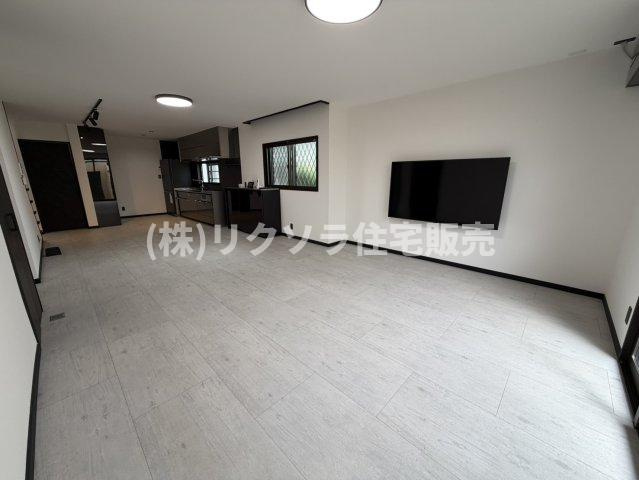 田原台5丁目　中古一戸建ての居間・リビング|LDK24.2帖
■物件内覧・資金計画相談・住宅ローン相談、リフォーム相談、お問合せ受付中■
※当日・翌日のご内覧、ご相談はお電話でのお問合せがスムーズです！