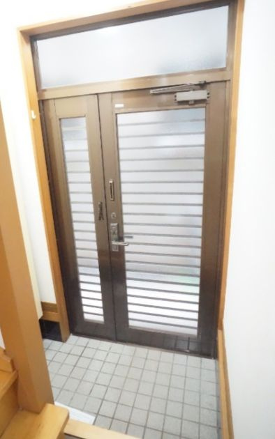 江東区永代1丁目戸建の玄関|ゆったりとした玄関です