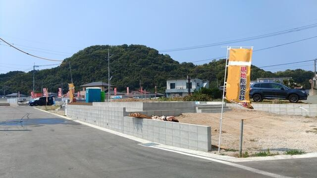 福津市畦町の新築一戸建の前面道路含む現地写真