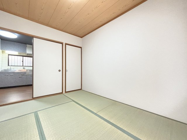 ダリヤハイツの和室