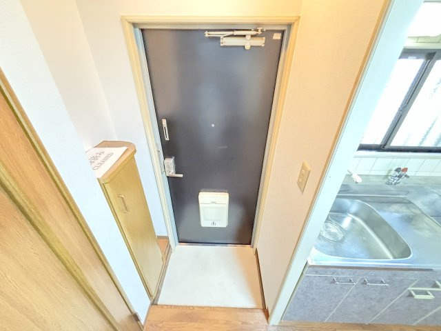 ダリヤハイツの玄関