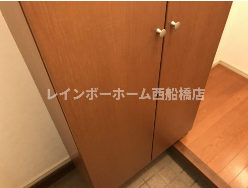 ウィステリアⅠの玄関
