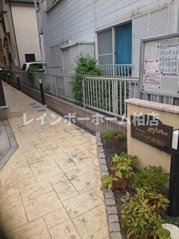 【仲介手数料：50％OFF】対象物件！のエントランス|清潔なエントランスです