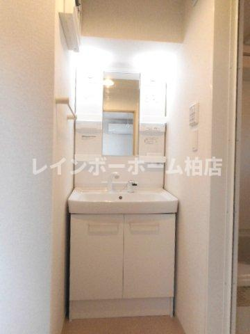 【仲介手数料：50％OFF】対象物件！の洗面所|明るい洗面所です
