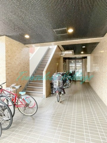 藤沢市藤沢の賃貸マンションのエントランス