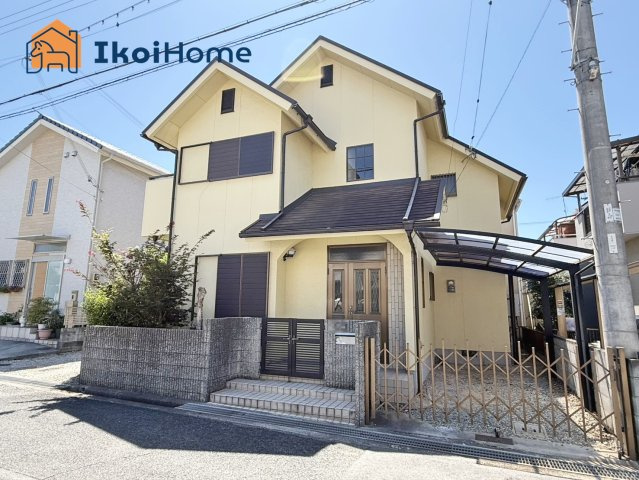 明石市魚住町西岡　中古戸建の駐車場|●年中無休：当日予約可●駐車場は雨の時も安心のカーポート付です！駅近ながら1台可能！