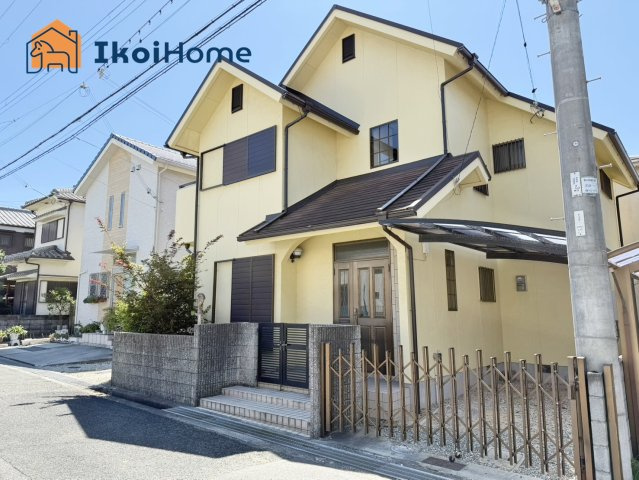 明石市魚住町西岡　中古戸建の玄関|～ご見学に関して～平日や夜間でもご案内可能。決まったお時間で身動きが取れない方も臨機応変に対応します