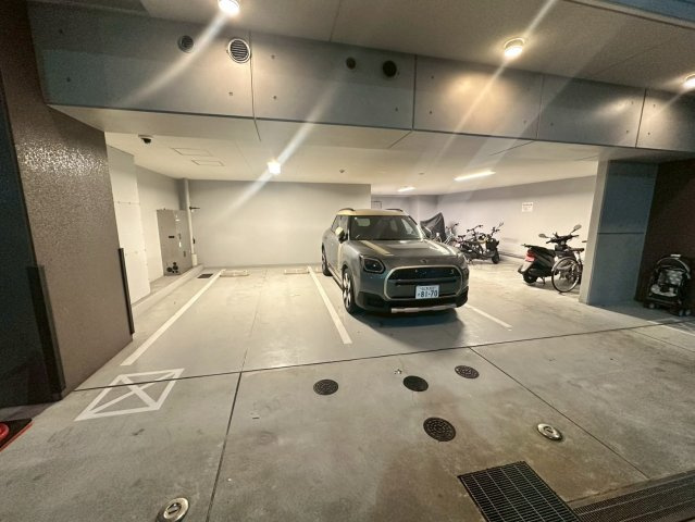 S-RESIDENCE日本橋Qualieの駐車場