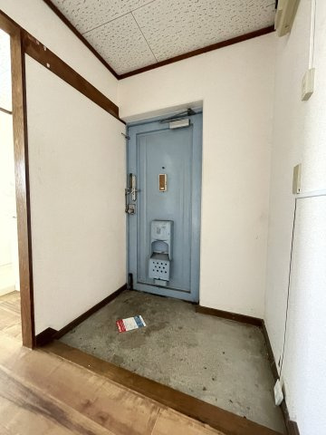 ベルフラワーの玄関