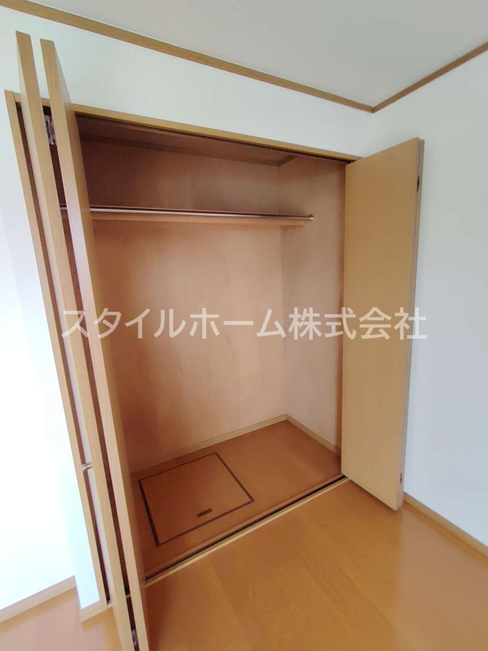 ラフォーレ新屋敷の収納|別部屋写真です。
