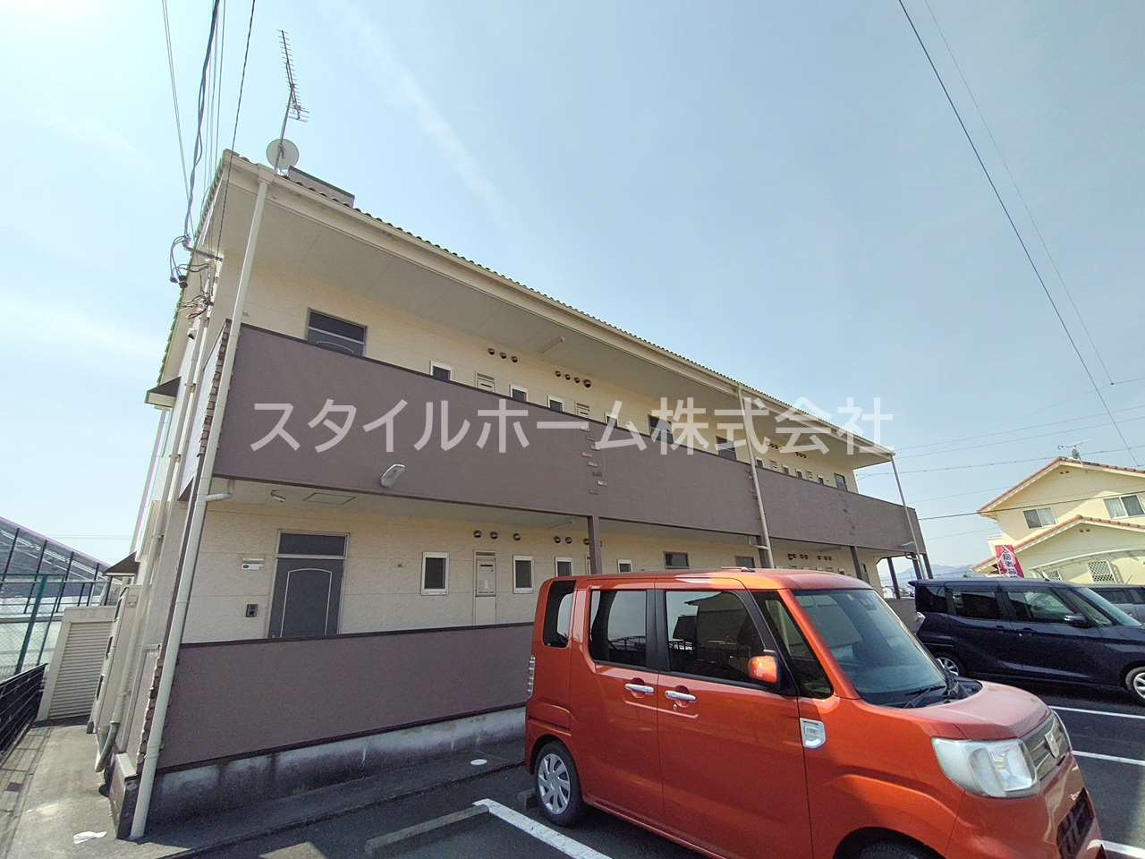 ラフォーレ新屋敷の外観