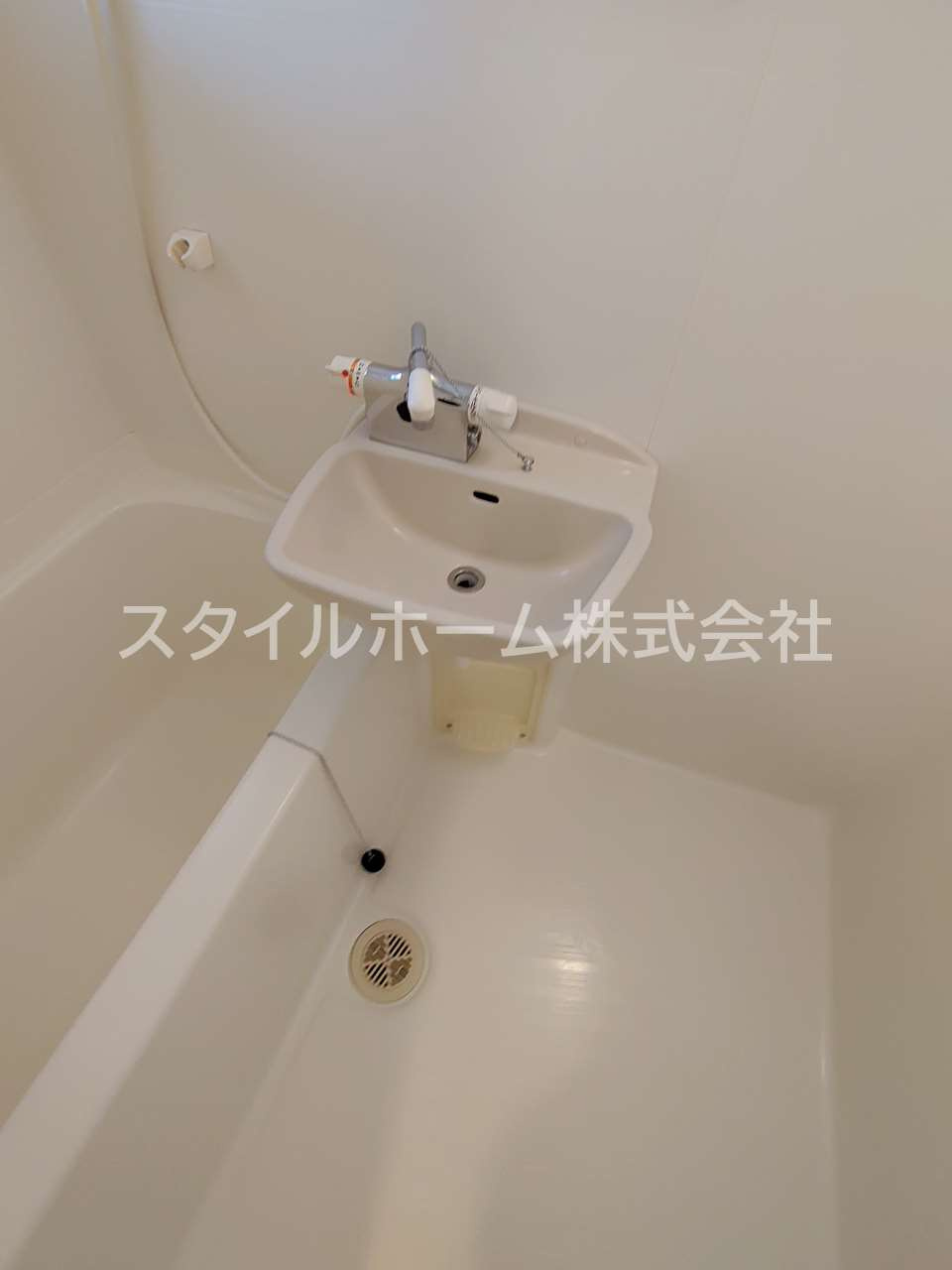 ラフォーレ新屋敷の浴室|別部屋写真です。
