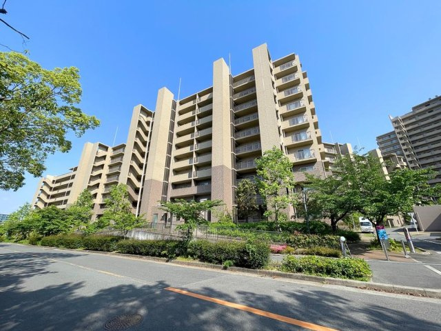 新千里桜ヶ丘メゾンシティ六番館