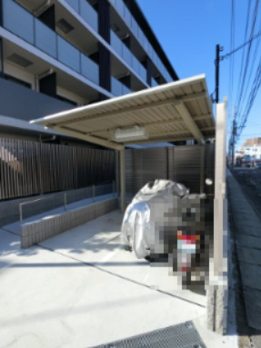 ストーリア市川行徳の駐車場