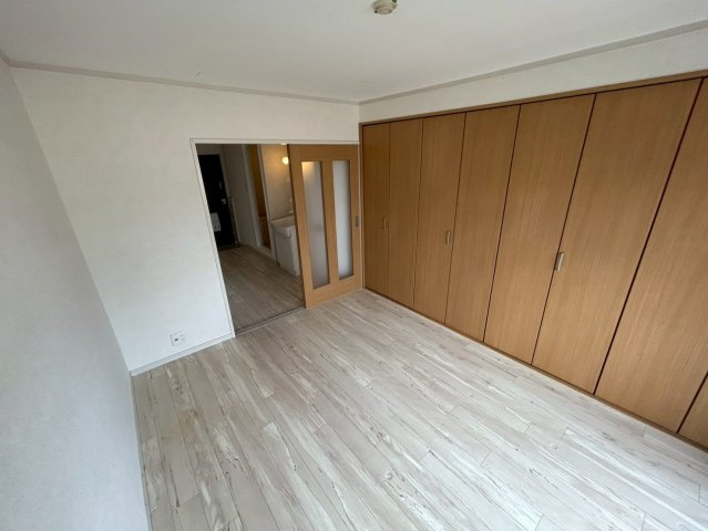 ハイツサンライズの洋室