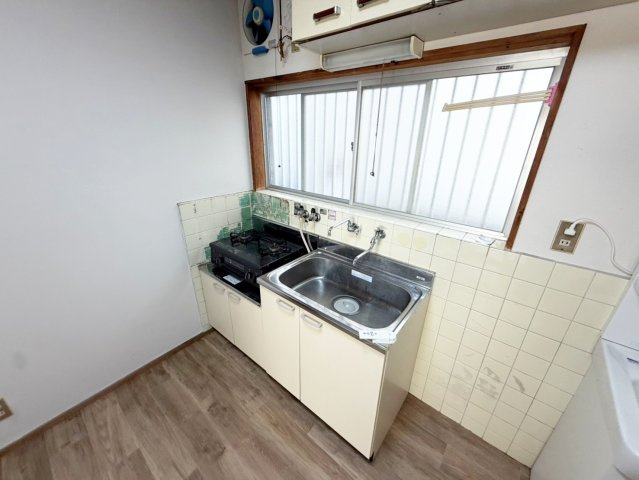 栗ケ丘町戸建のキッチン