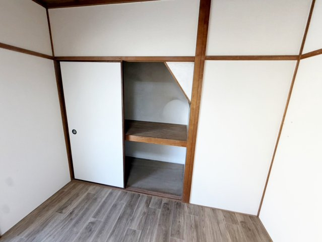 栗ケ丘町戸建の収納