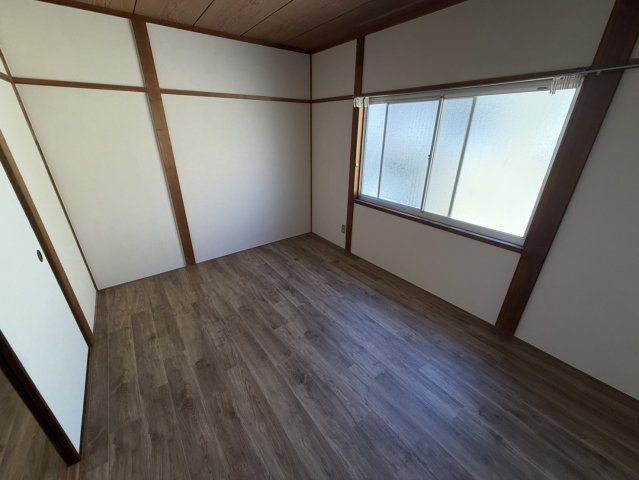 栗ケ丘町戸建の居間・リビング
