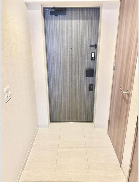オープンレジデンシア大須FRONTの玄関