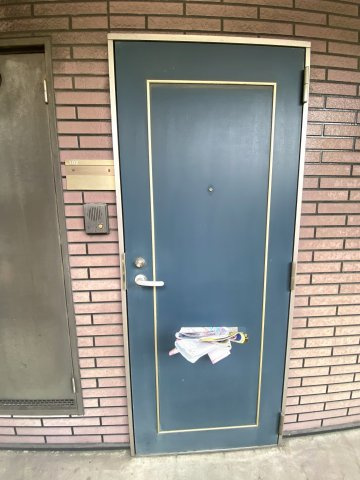 エスポアール寺本のエントランス