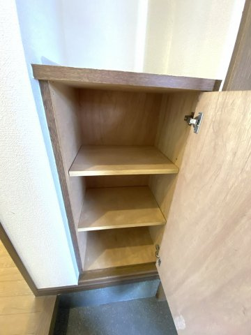 エスポアール寺本の玄関