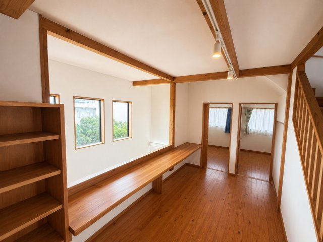 沖縄市高原7丁目の内装|AIで家具を消しています。
