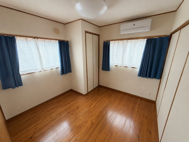 沖縄市高原7丁目の洋室|AIで家具を消しています。