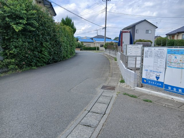 リーブルガーデン．Ｓ　寄居町第３　の前面道路含む現地写真|現地前面道路（2026年08月08日）撮影