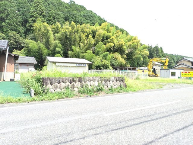 ６７３３０　揖斐郡揖斐川町谷汲倉庫の外観
