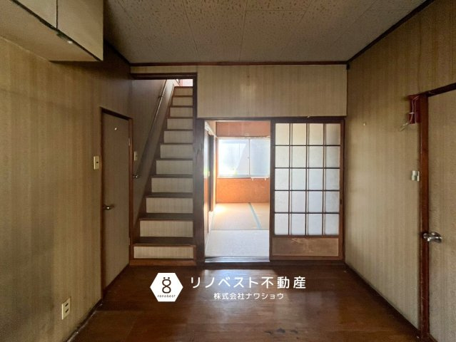 東大阪市荒川３丁目の居間・リビング|日当たりがよく明るいDKです♪