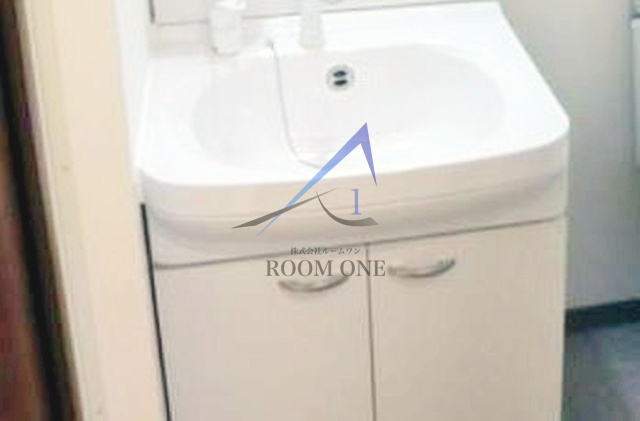 レオーネ南千住Ⅲの洗面所|洗面台です。